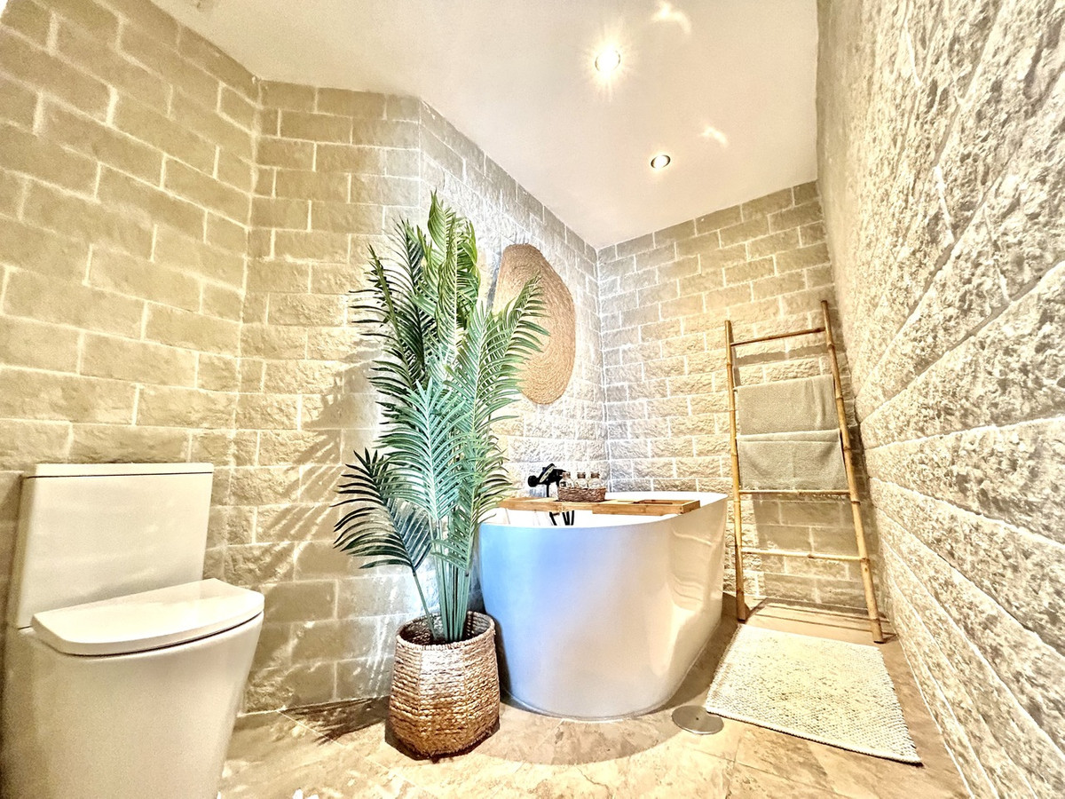 1 Bed Apartment for sale in Torrevieja Costa Blanca, Alicante, Spain
