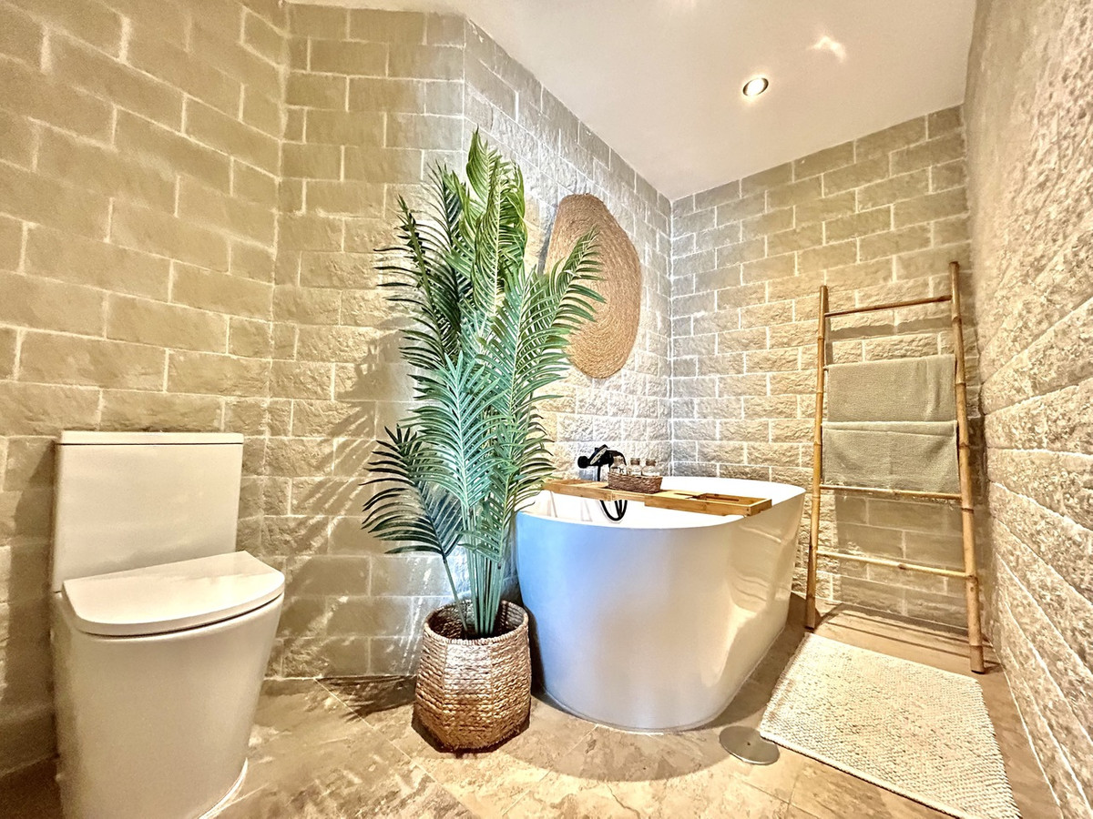 1 Bed Apartment for sale in Torrevieja Costa Blanca, Alicante, Spain