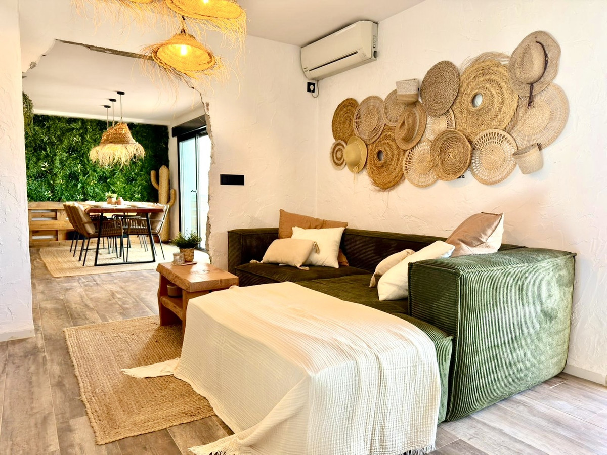 1 Bed Apartment for sale in Torrevieja Costa Blanca, Alicante, Spain