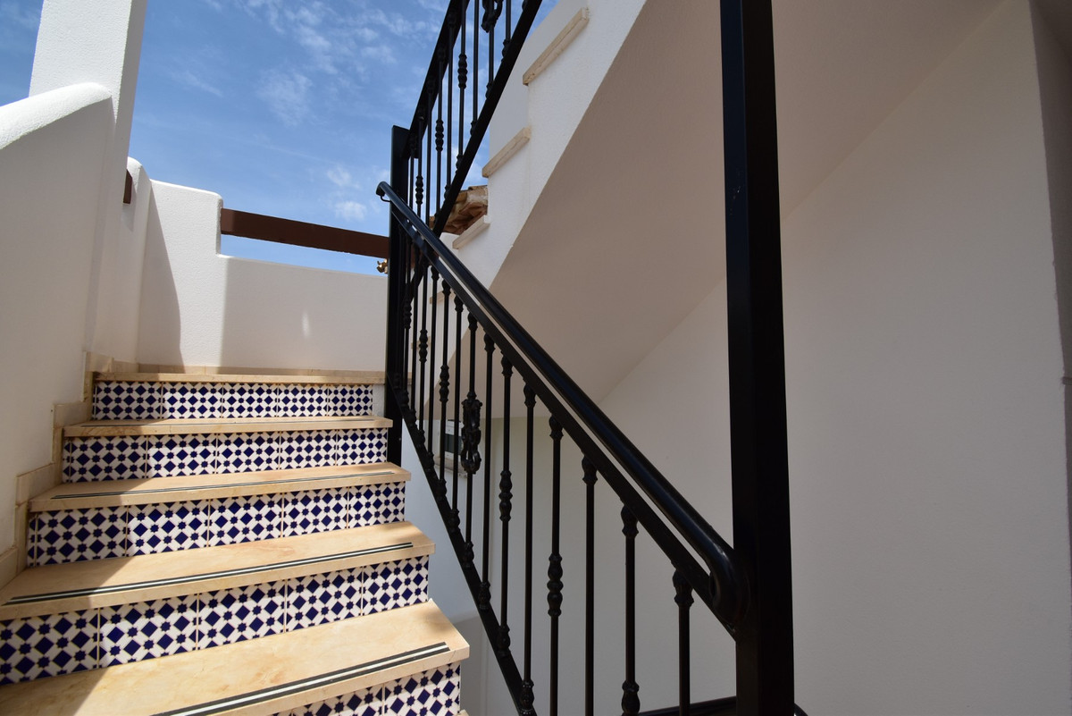 Se vende Apartamento Planta Media de 2 dormitorios en Costa Blanca, Alicante, España