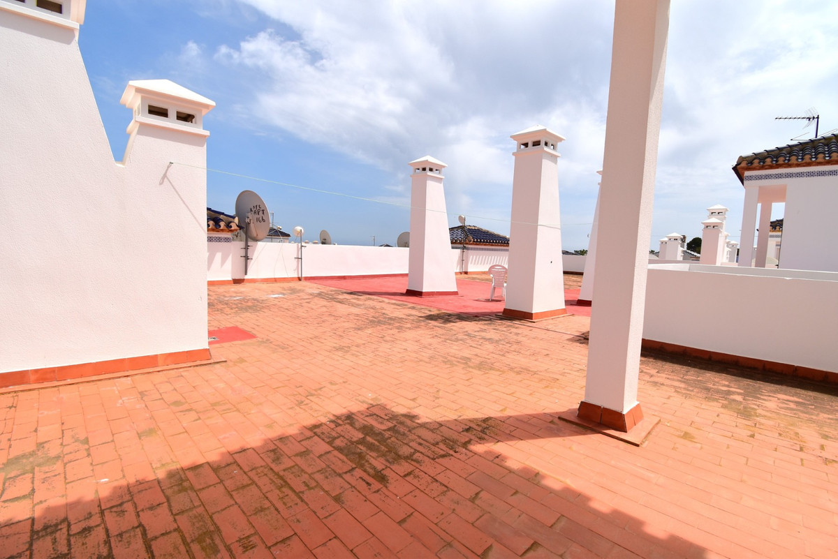 Se vende Apartamento Planta Media de 2 dormitorios en Costa Blanca, Alicante, España