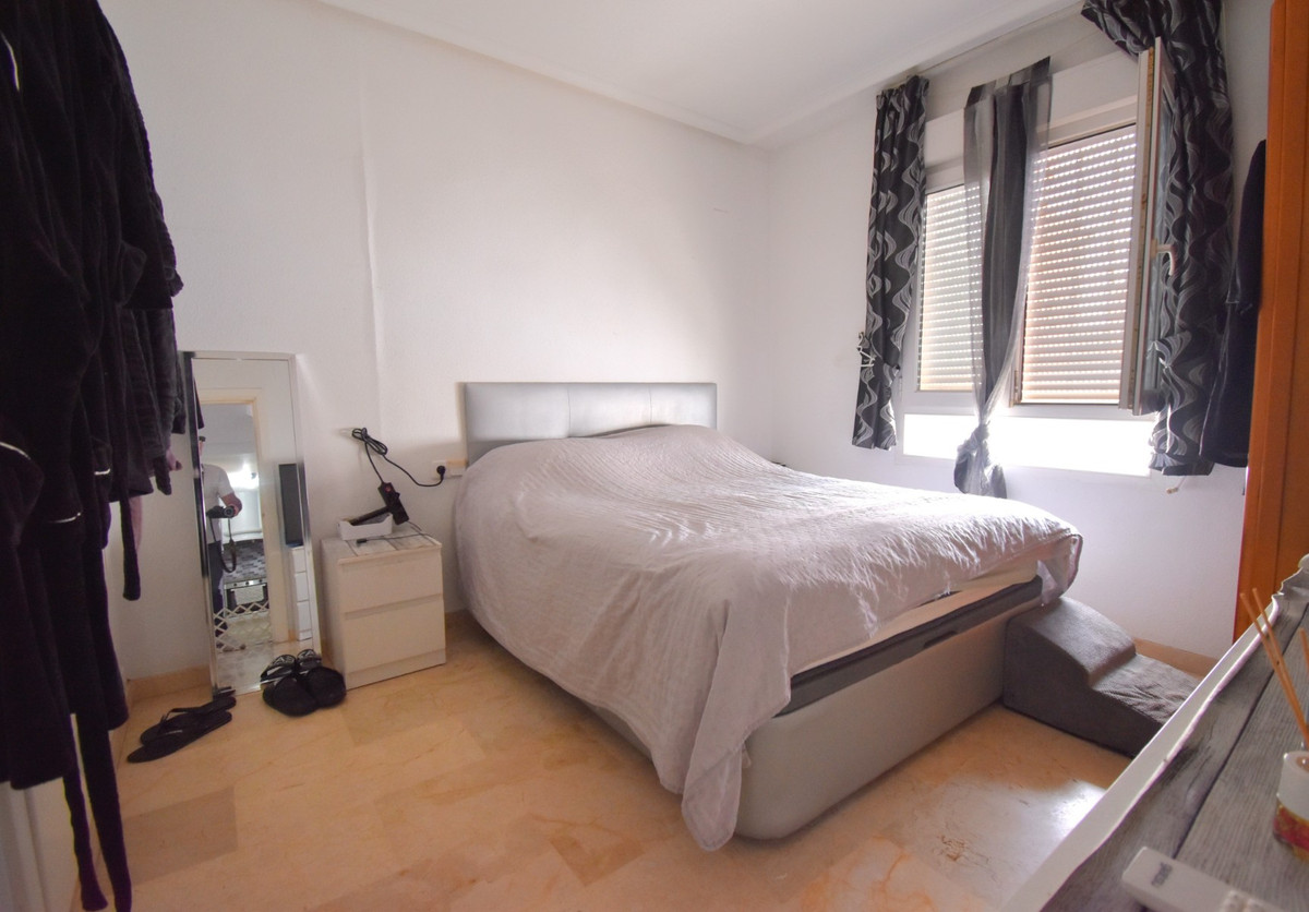Se vende Apartamento Planta Media de 2 dormitorios en Costa Blanca, Alicante, España