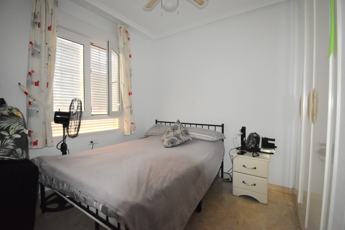 Se vende Apartamento Planta Media de 2 dormitorios en Costa Blanca, Alicante, España