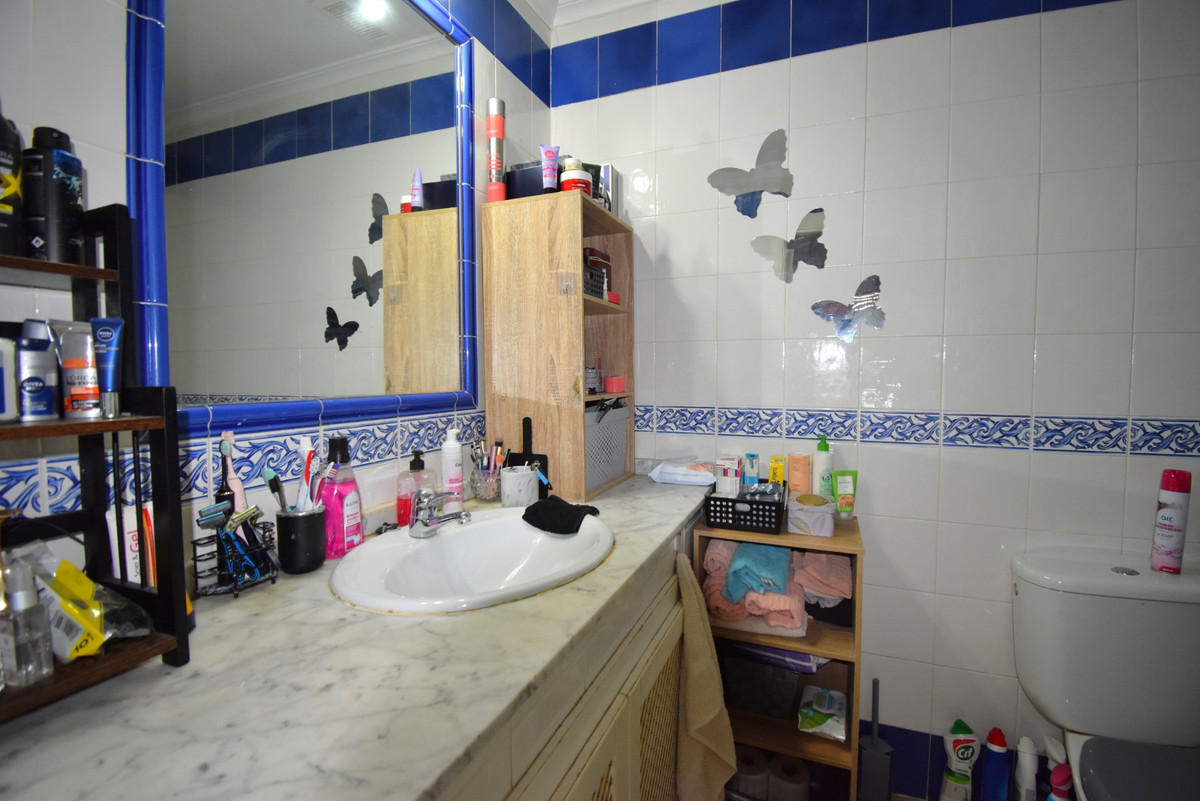 Se vende Apartamento Planta Media de 2 dormitorios en Costa Blanca, Alicante, España
