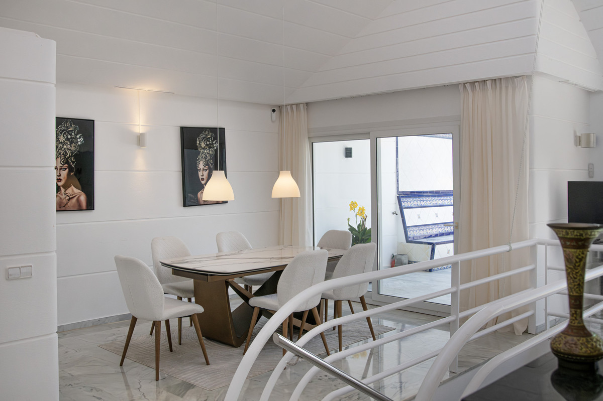 Se vende Pareada de 4 dormitorios en Costa Del Sol, Málaga, España