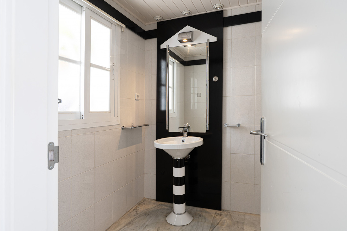 Se vende Pareada de 4 dormitorios en Costa Del Sol, Málaga, España