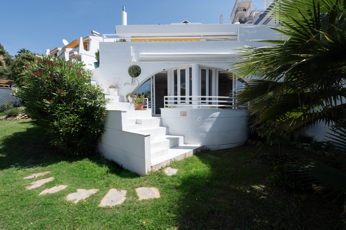 Se vende Pareada de 4 dormitorios en Costa Del Sol, Málaga, España