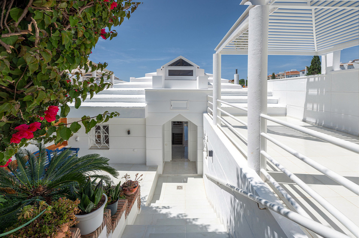 Se vende Pareada de 4 dormitorios en Costa Del Sol, Málaga, España