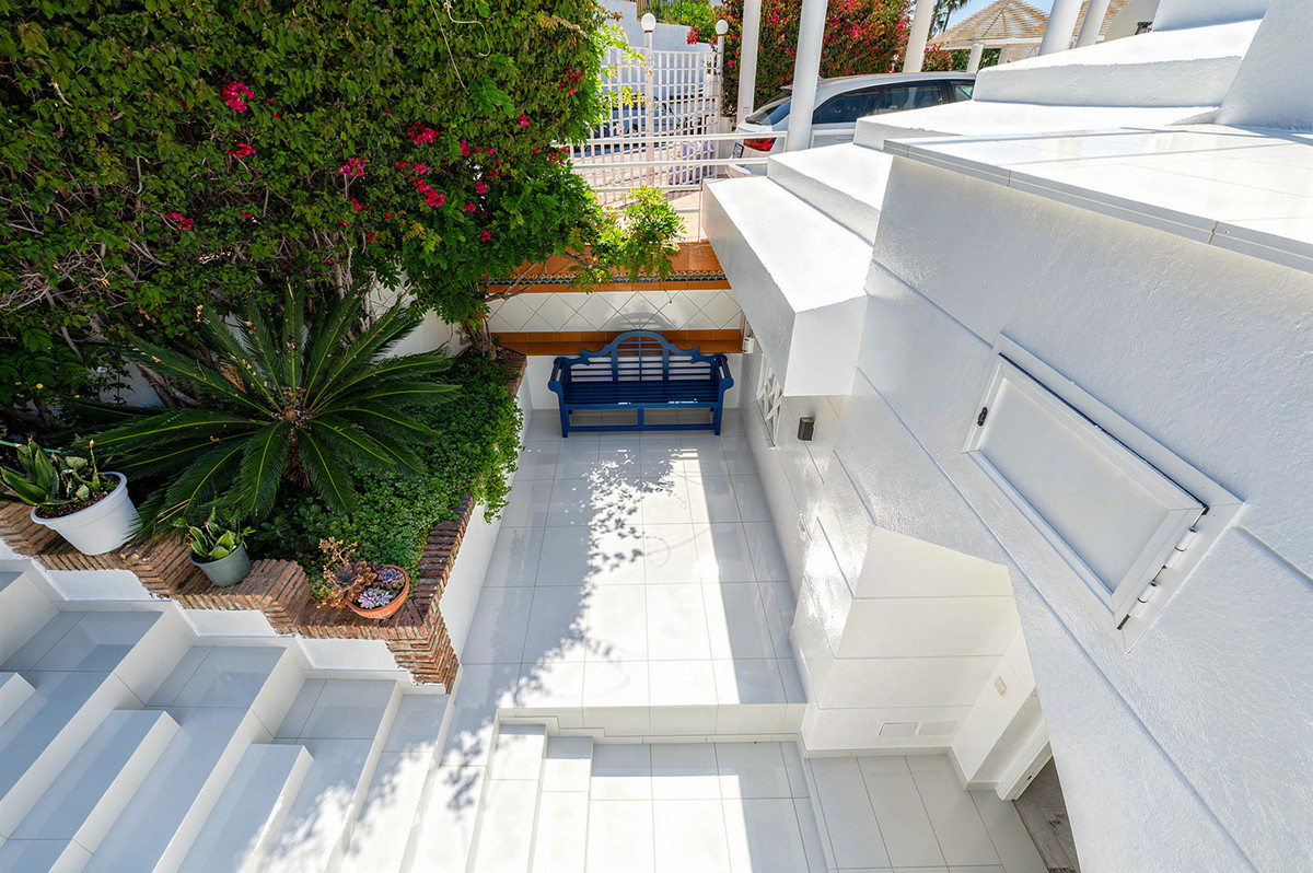Se vende Pareada de 4 dormitorios en Costa Del Sol, Málaga, España