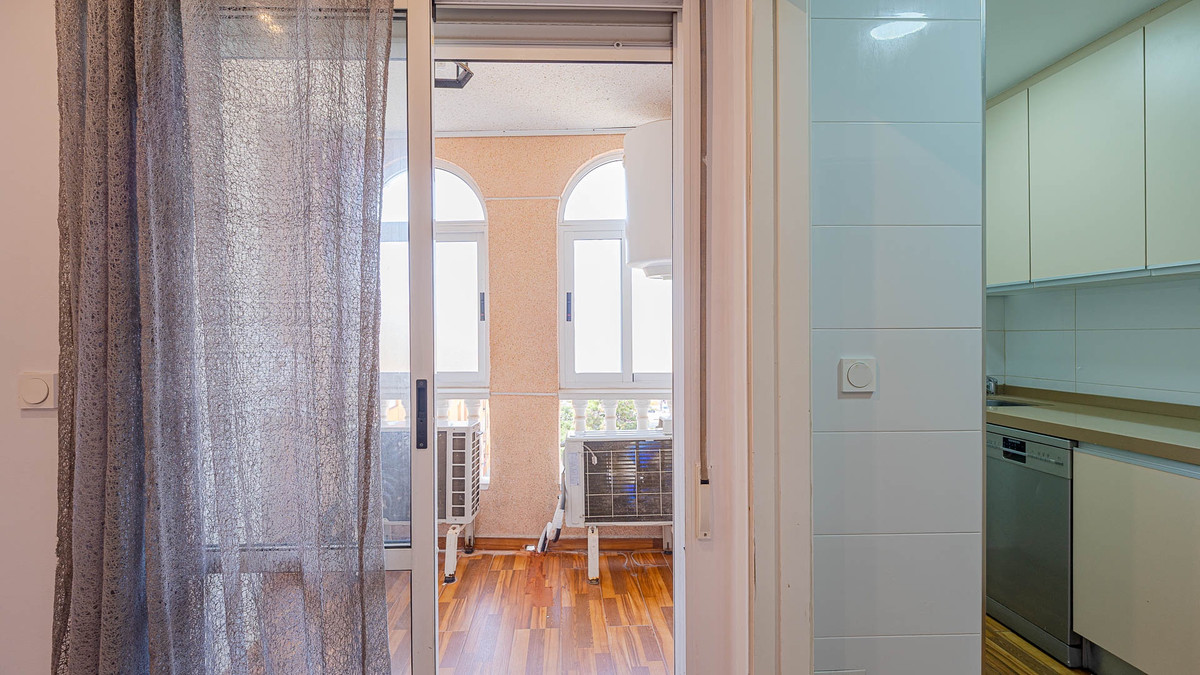 Se vende Apartamento Planta Media de 2 dormitorios en Costa Blanca, Alicante, España