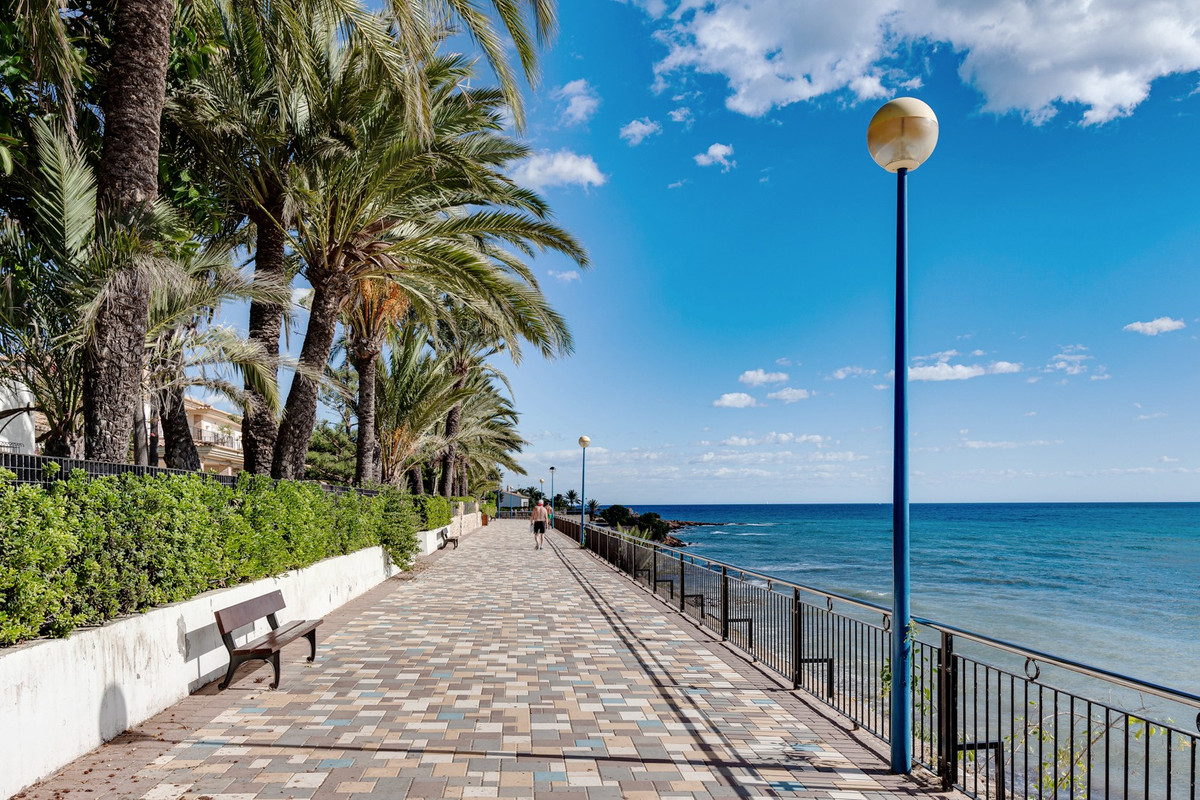 Se vende Apartamento Planta Media de 1 dormitorios en Costa Blanca, Alicante, España