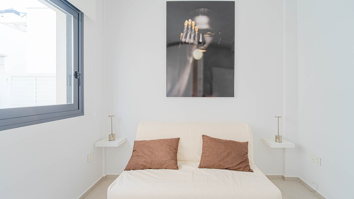 Se vende Villa - Chalet de 4 dormitorios en Costa Blanca, Alicante, España