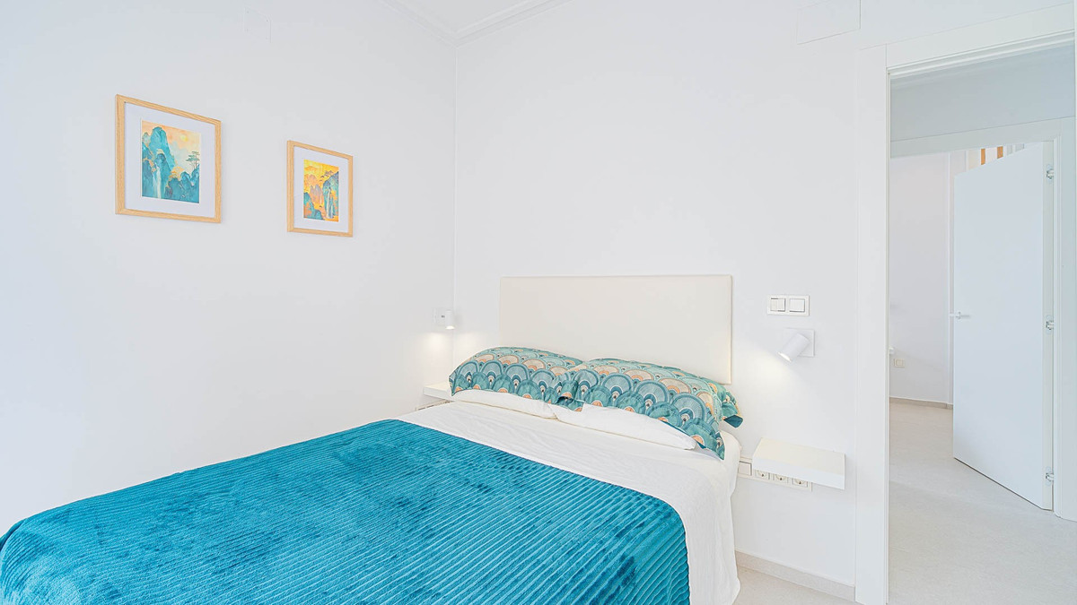 Se vende Villa - Chalet de 4 dormitorios en Costa Blanca, Alicante, España