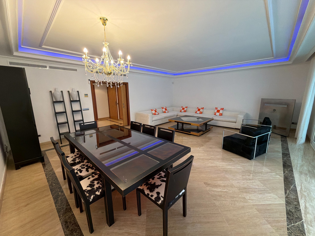 3 Bed Apartment for sale in Puerto Banús Costa Del Sol, Málaga, Spain