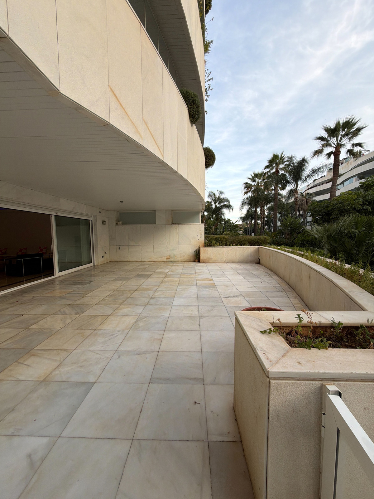 3 Bed Apartment for sale in Puerto Banús Costa Del Sol, Málaga, Spain