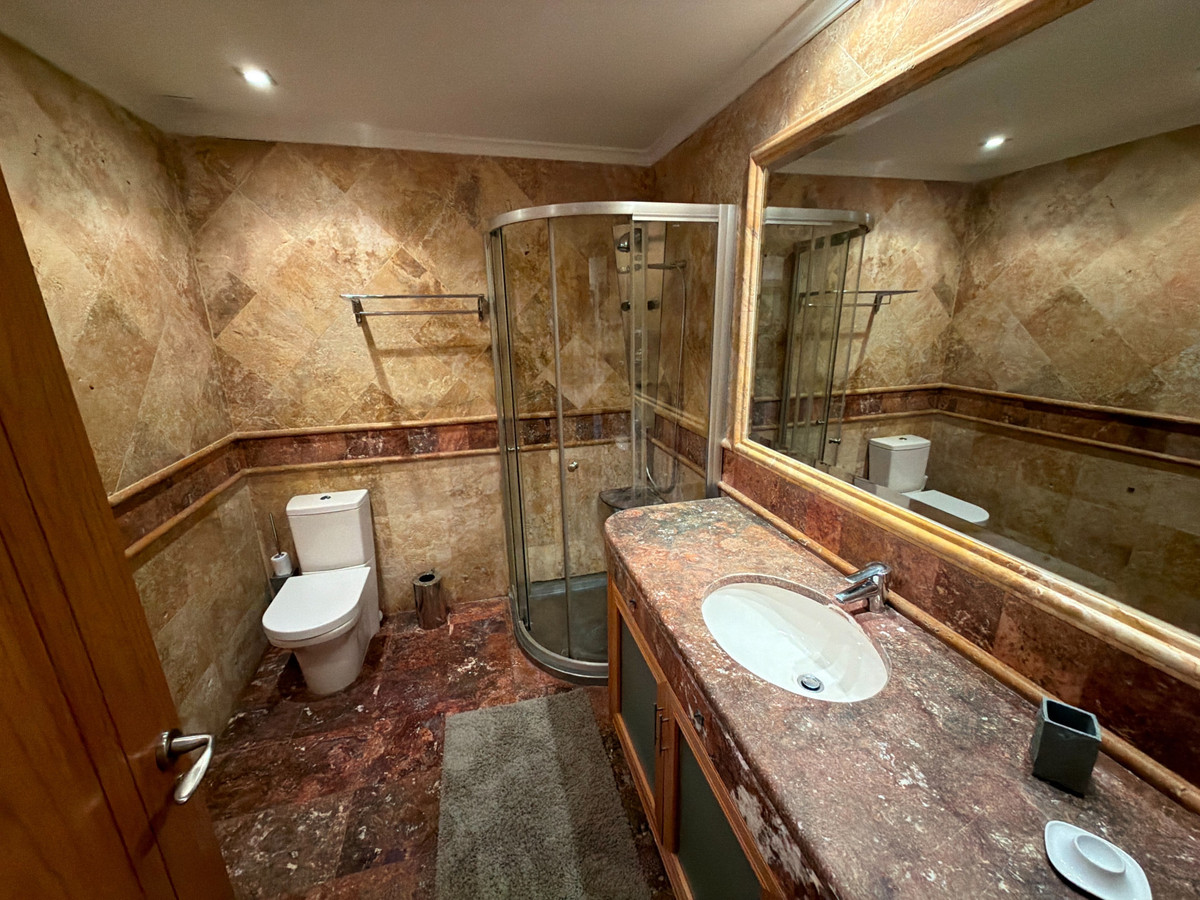 3 Bed Apartment for sale in Puerto Banús Costa Del Sol, Málaga, Spain