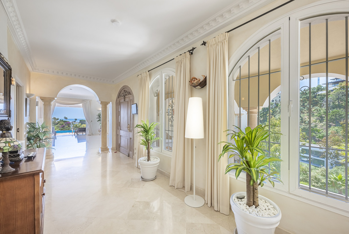 Se vende Villa - Chalet de 6 dormitorios en Costa Del Sol, Málaga, España