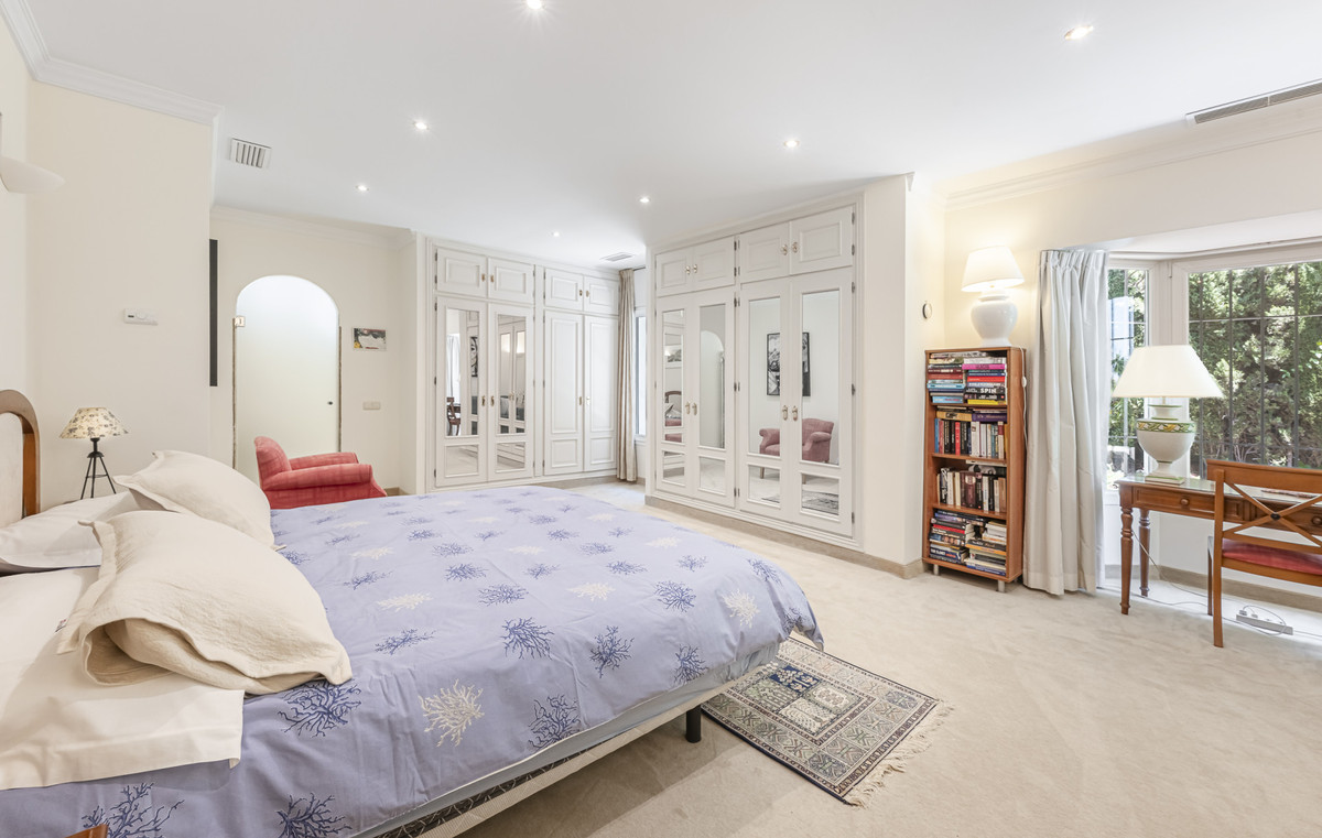 Se vende Villa - Chalet de 6 dormitorios en Costa Del Sol, Málaga, España