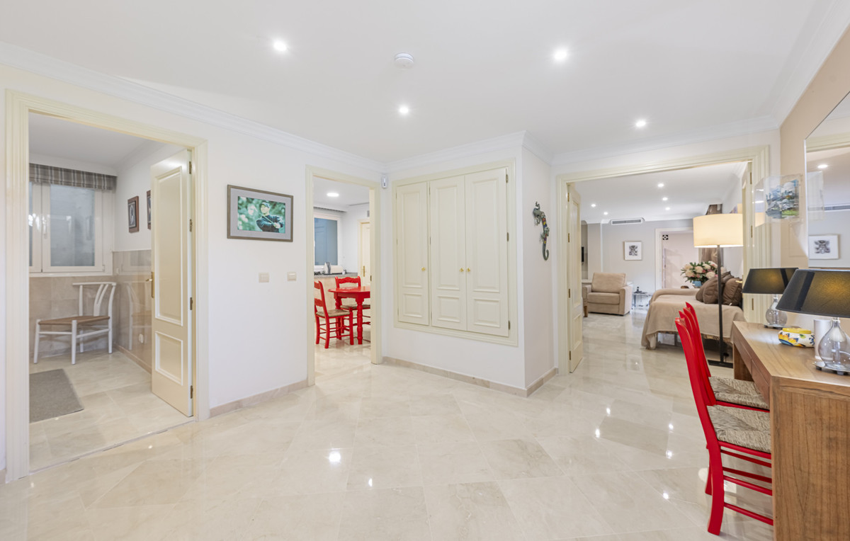 Se vende Villa - Chalet de 6 dormitorios en Costa Del Sol, Málaga, España