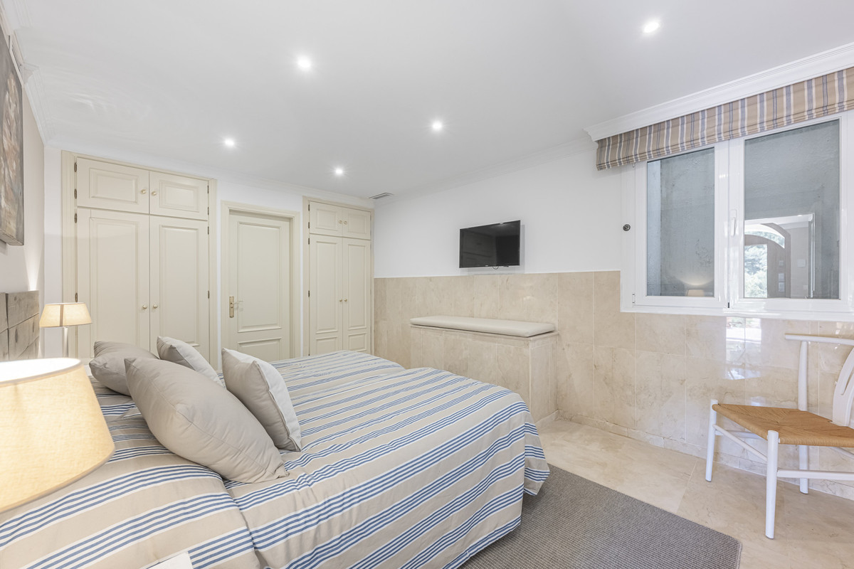 Se vende Villa - Chalet de 6 dormitorios en Costa Del Sol, Málaga, España