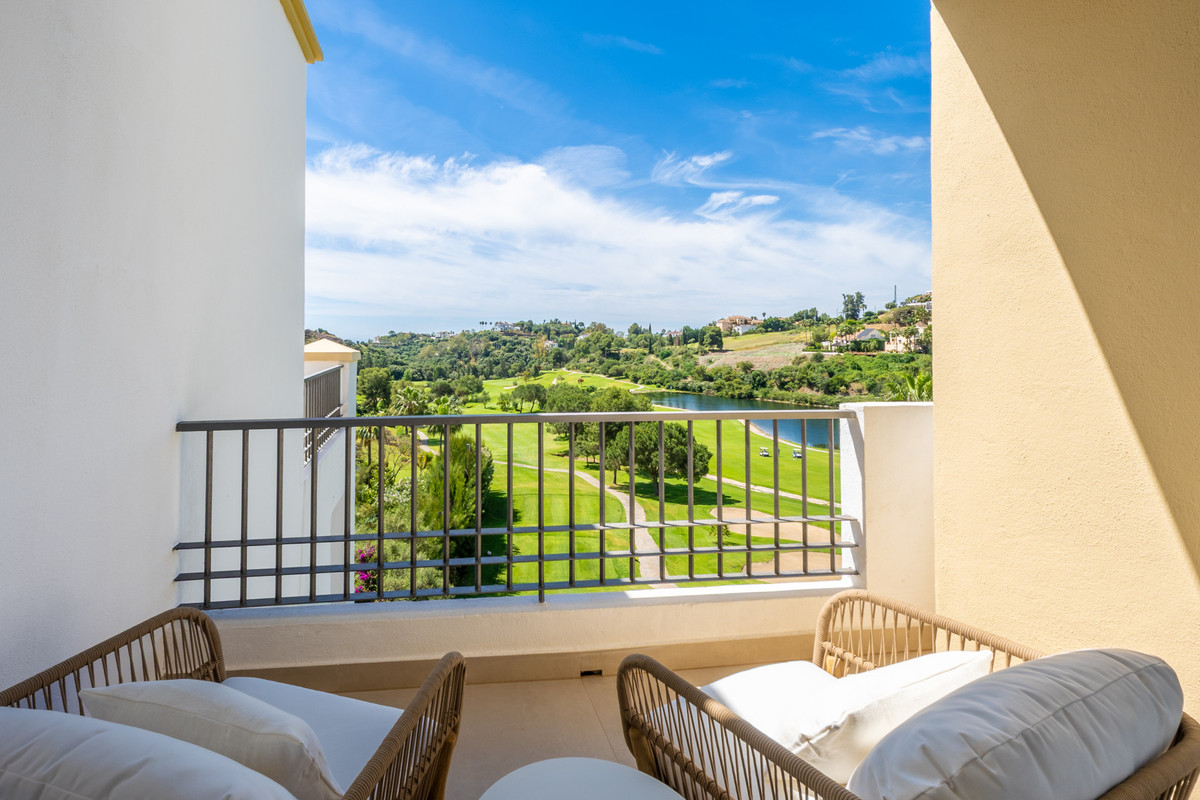 3 Bed Apartment for sale in Los Arqueros Costa Del Sol, Málaga, Spain