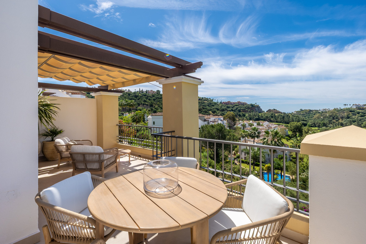 3 Bed Apartment for sale in Los Arqueros Costa Del Sol, Málaga, Spain