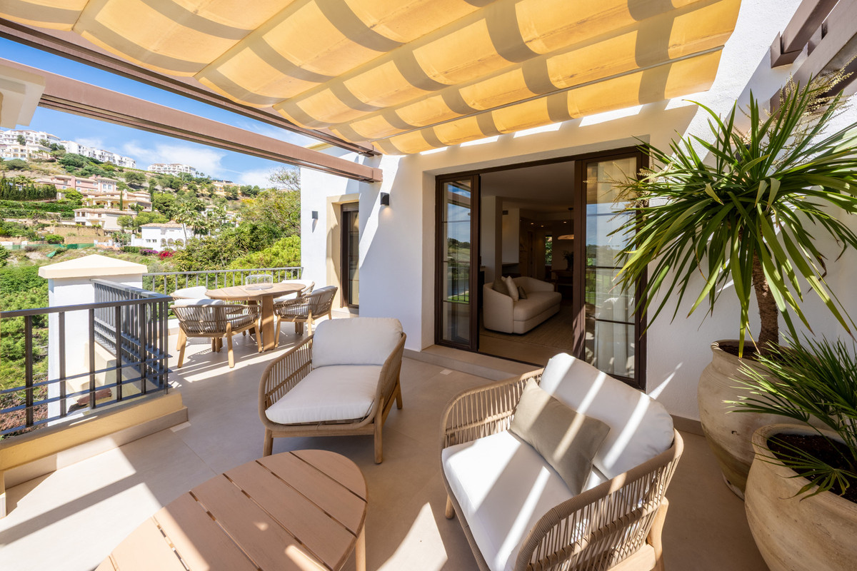 3 Bed Apartment for sale in Los Arqueros Costa Del Sol, Málaga, Spain