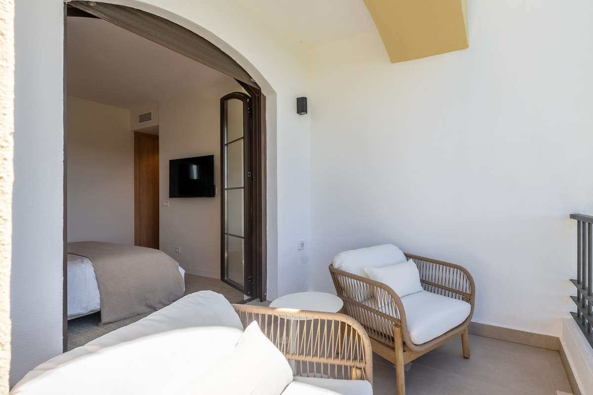 3 Bed Apartment for sale in Los Arqueros Costa Del Sol, Málaga, Spain