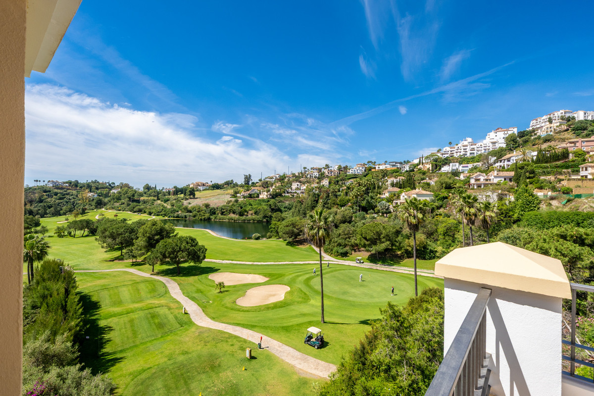 3 Bed Apartment for sale in Los Arqueros Costa Del Sol, Málaga, Spain