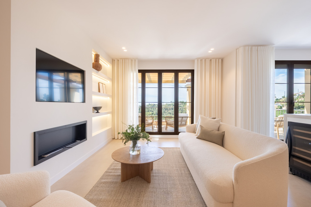3 Bed Apartment for sale in Los Arqueros Costa Del Sol, Málaga, Spain