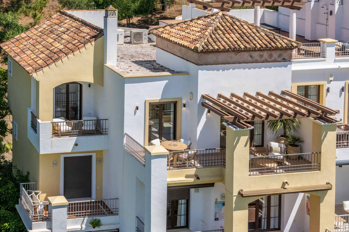 3 Bed Apartment for sale in Los Arqueros Costa Del Sol, Málaga, Spain
