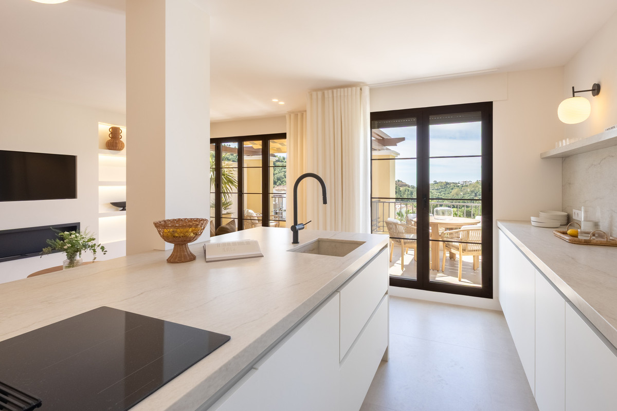 3 Bed Apartment for sale in Los Arqueros Costa Del Sol, Málaga, Spain