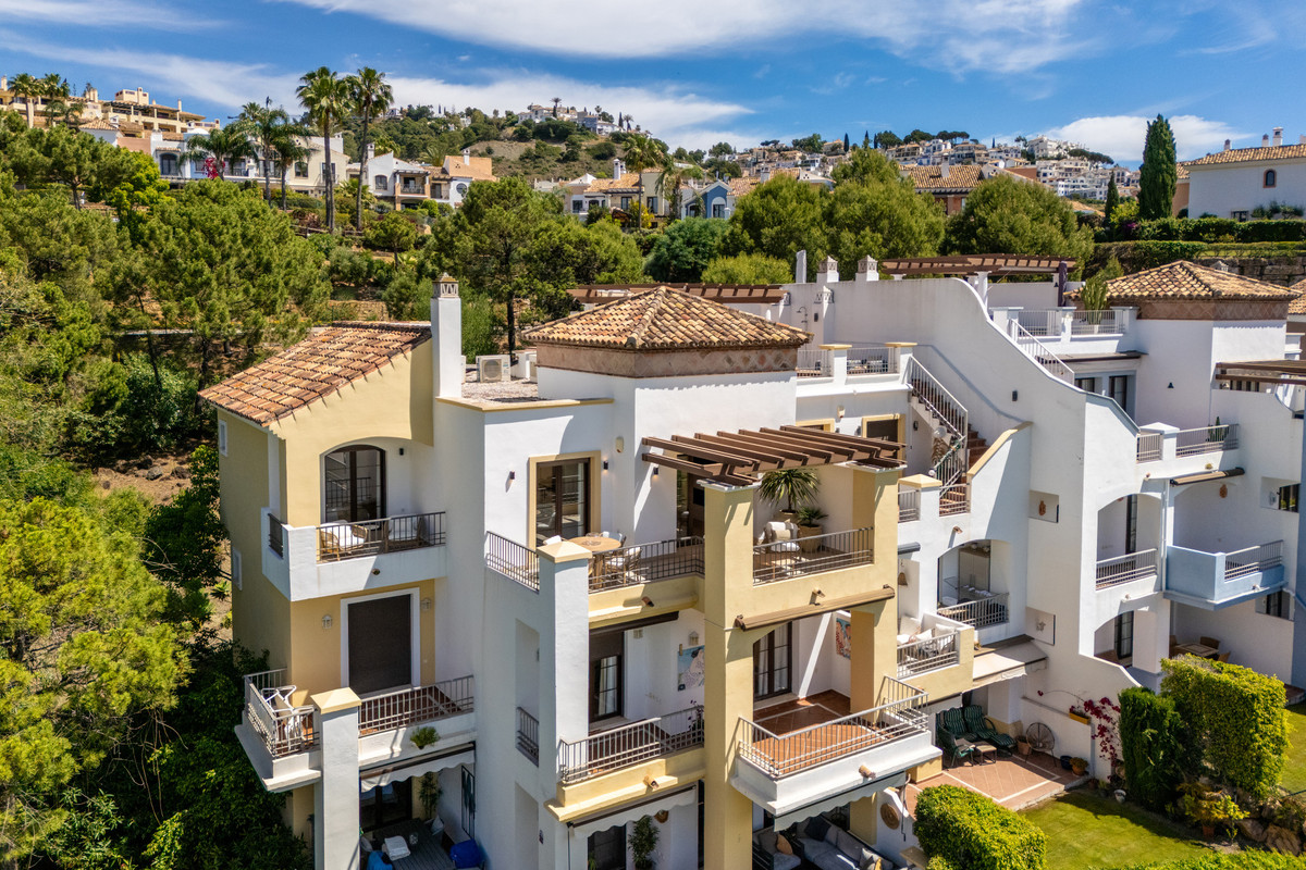 3 Bed Apartment for sale in Los Arqueros Costa Del Sol, Málaga, Spain