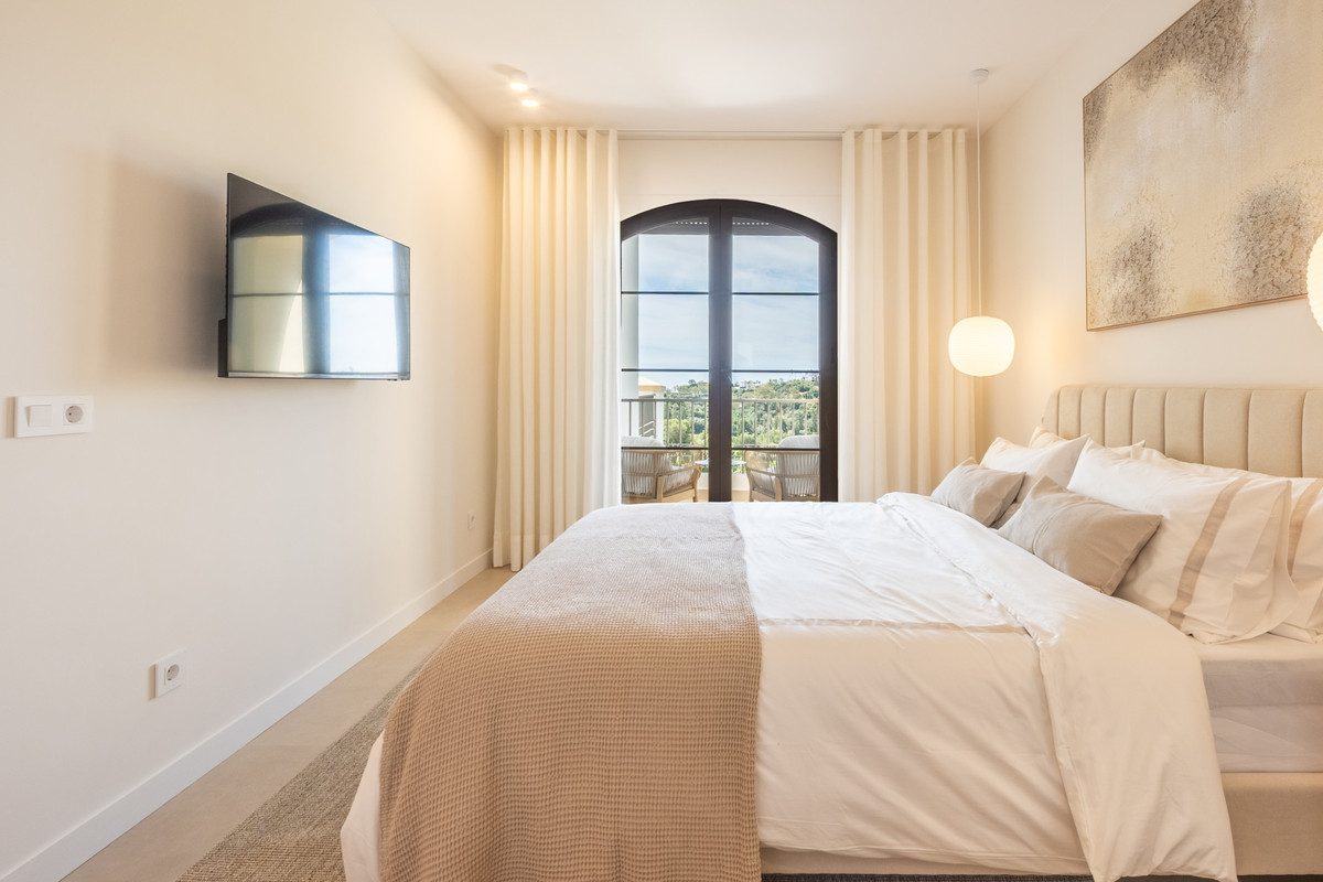 3 Bed Apartment for sale in Los Arqueros Costa Del Sol, Málaga, Spain