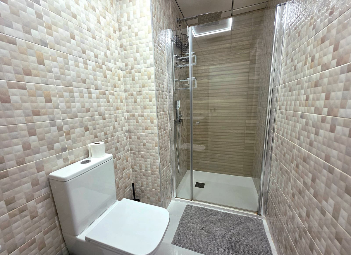 Se vende Apartamento Planta Media de 2 dormitorios en Costa Blanca, Alicante, España