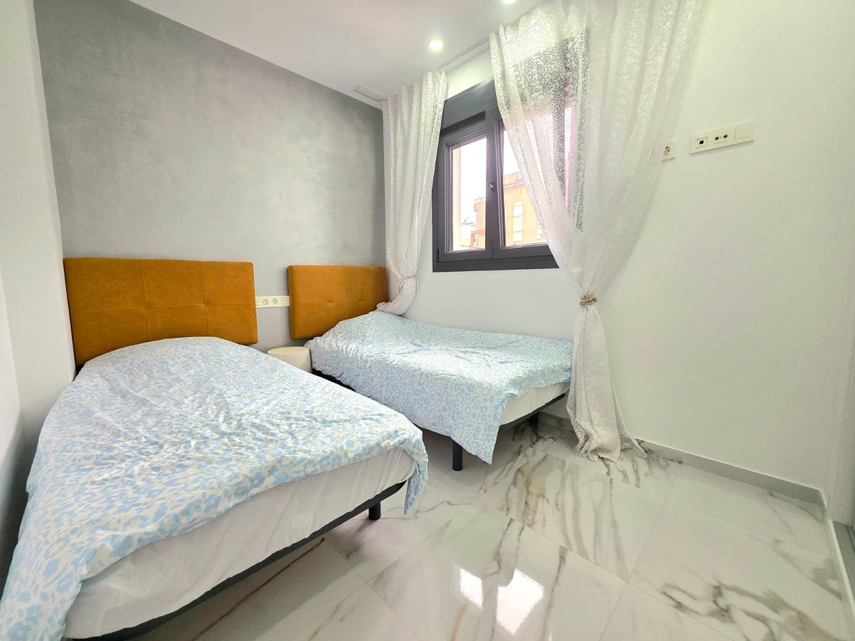 Se vende Apartamento Planta Media de 2 dormitorios en Costa Blanca, Alicante, España