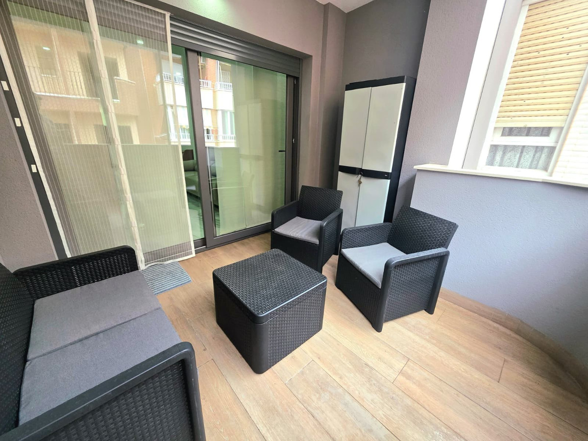 Se vende Apartamento Planta Media de 2 dormitorios en Costa Blanca, Alicante, España