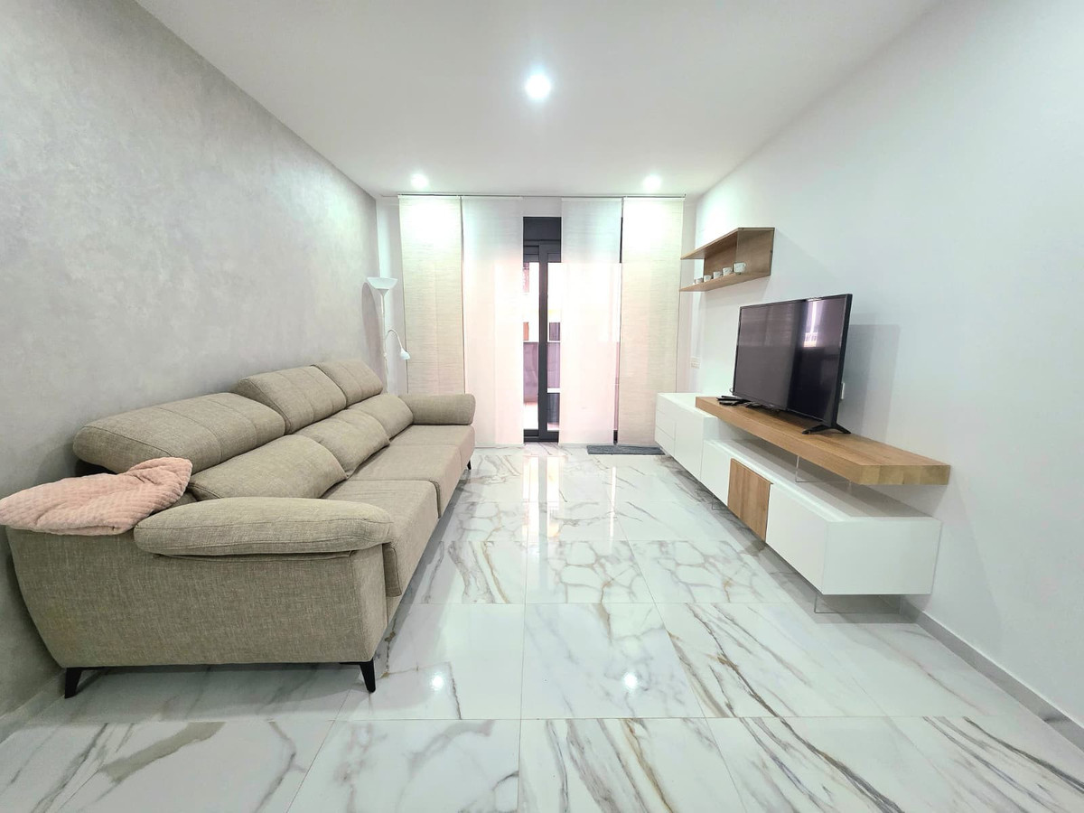Se vende Apartamento Planta Media de 2 dormitorios en Costa Blanca, Alicante, España