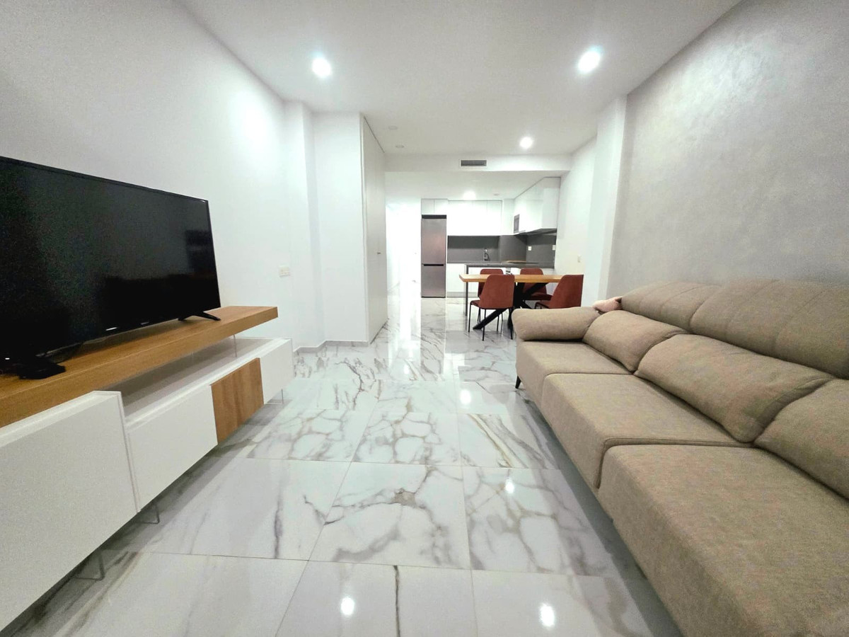 Se vende Apartamento Planta Media de 2 dormitorios en Costa Blanca, Alicante, España