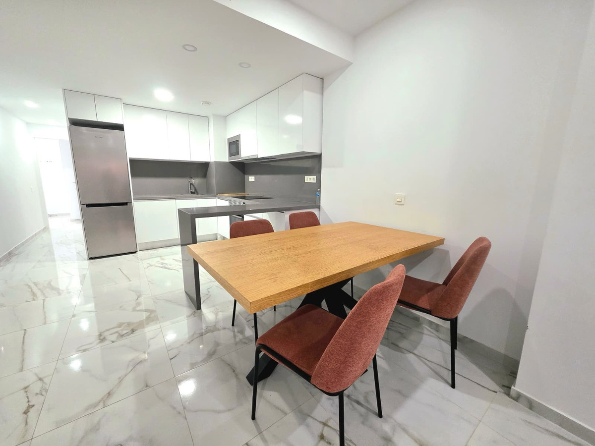 Se vende Apartamento Planta Media de 2 dormitorios en Costa Blanca, Alicante, España