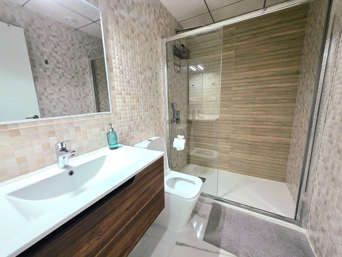 Se vende Apartamento Planta Media de 2 dormitorios en Costa Blanca, Alicante, España