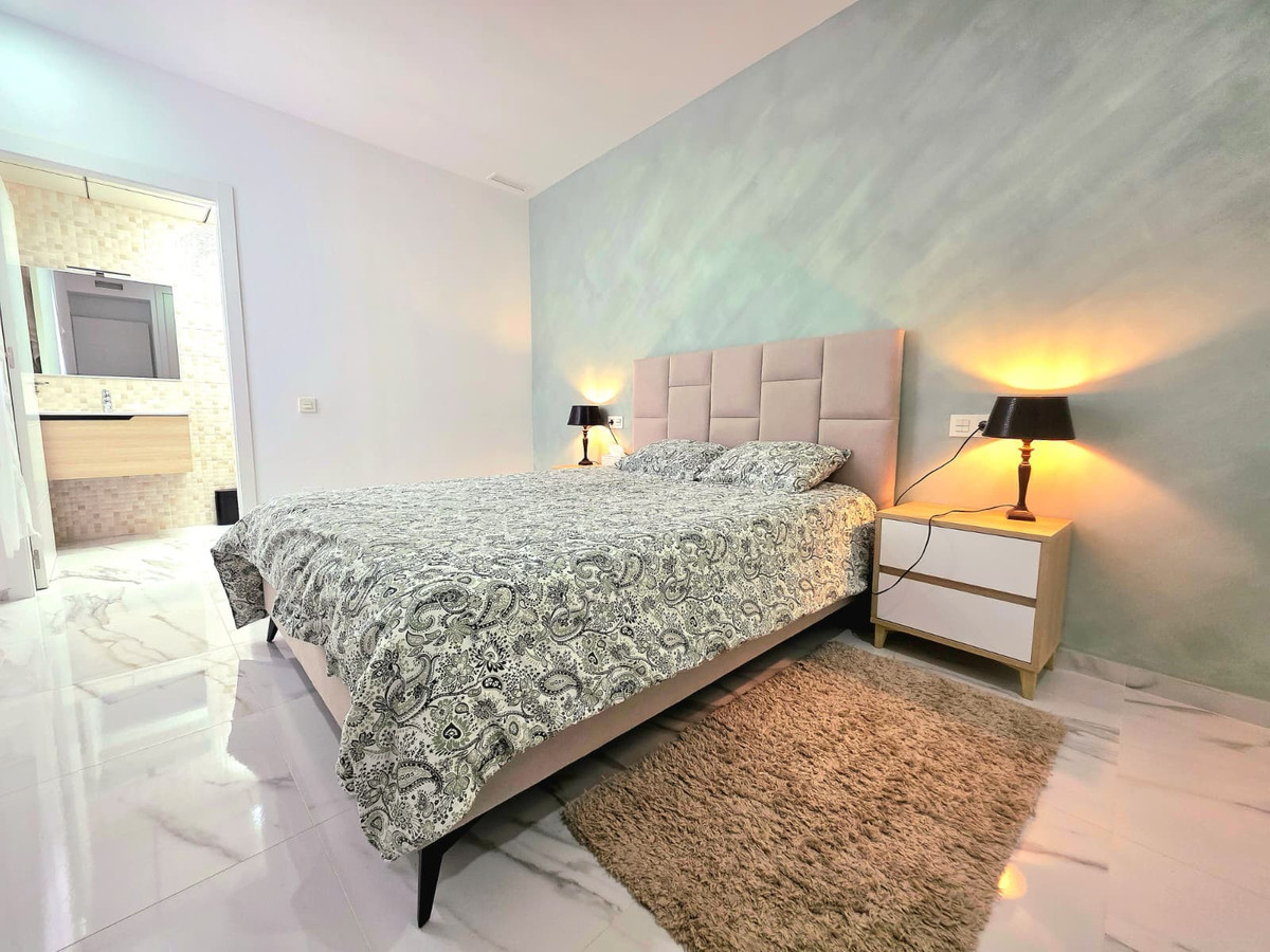 Se vende Apartamento Planta Media de 2 dormitorios en Costa Blanca, Alicante, España