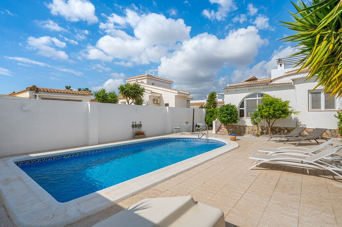 3 Bed Townhouse for sale in Ciudad Quesada Costa Blanca, Alicante, Spain