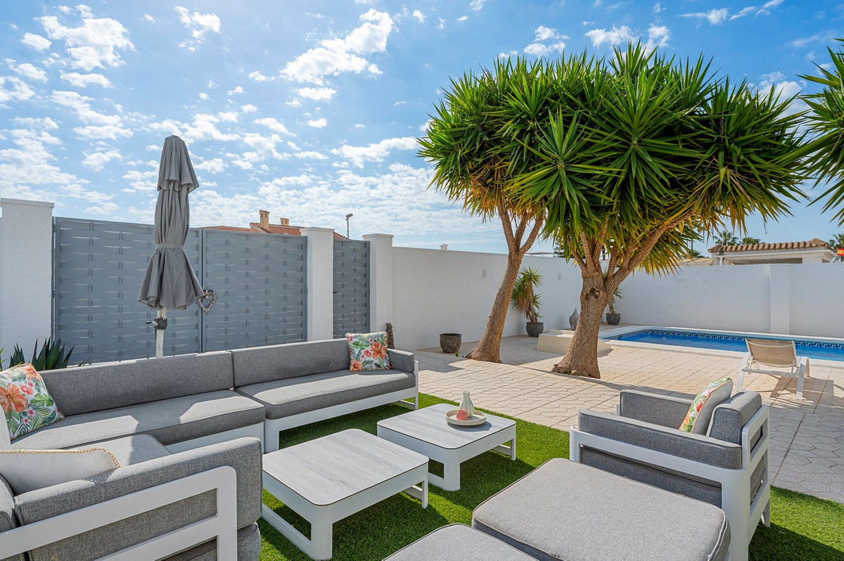 3 Bed Townhouse for sale in Ciudad Quesada Costa Blanca, Alicante, Spain