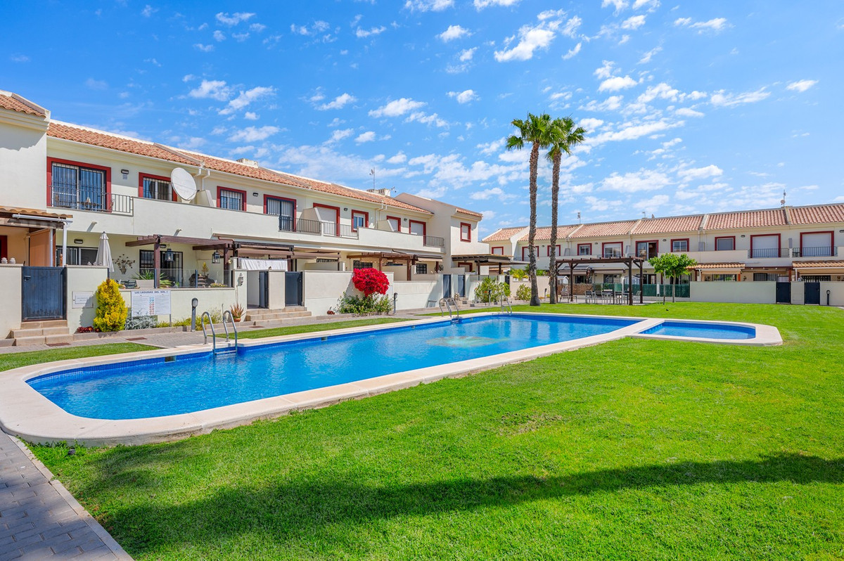 Se vende Adosada de 3 dormitorios en Costa Blanca, Alicante, España