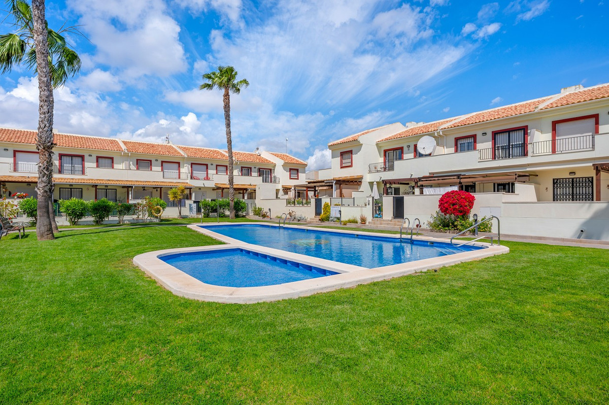 Se vende Adosada de 3 dormitorios en Costa Blanca, Alicante, España