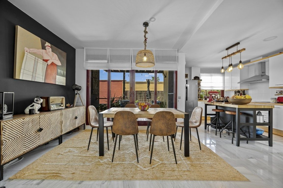 Se vende Villa - Chalet de 3 dormitorios en Costa Del Sol, Málaga, España