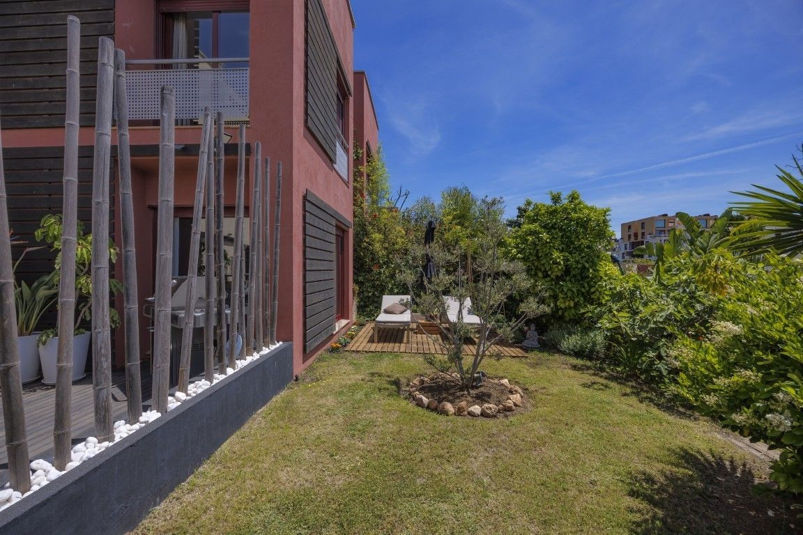 Se vende Villa - Chalet de 3 dormitorios en Costa Del Sol, Málaga, España