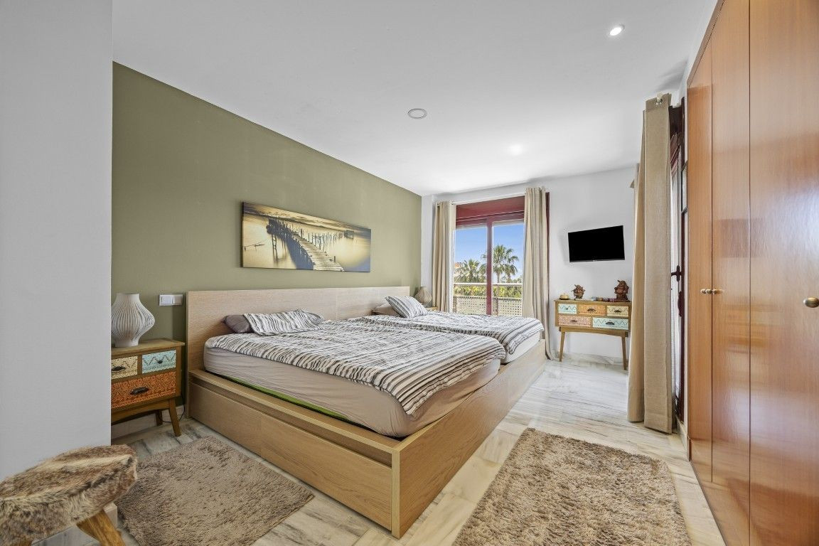 Se vende Villa - Chalet de 3 dormitorios en Costa Del Sol, Málaga, España