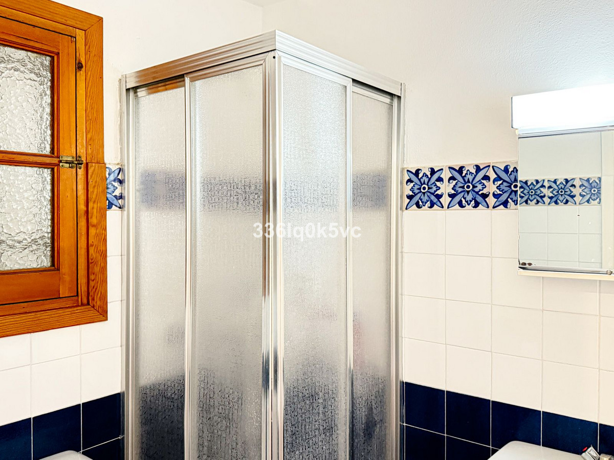 3 Bed Apartment for sale in Benahavís Costa Del Sol, Málaga, Spain